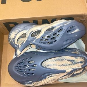 yeezy foam runners
